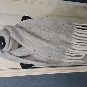 New Nordstrom Rack Faux Pearl Embellished Scarf Gray/White OS